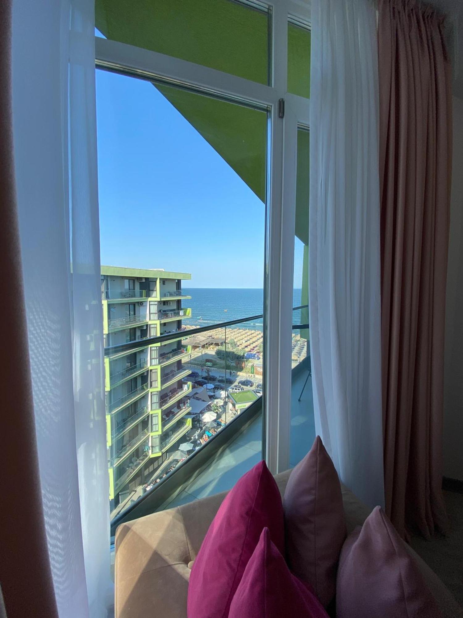 Iako Premium Apartament Năvodari Kültér fotó