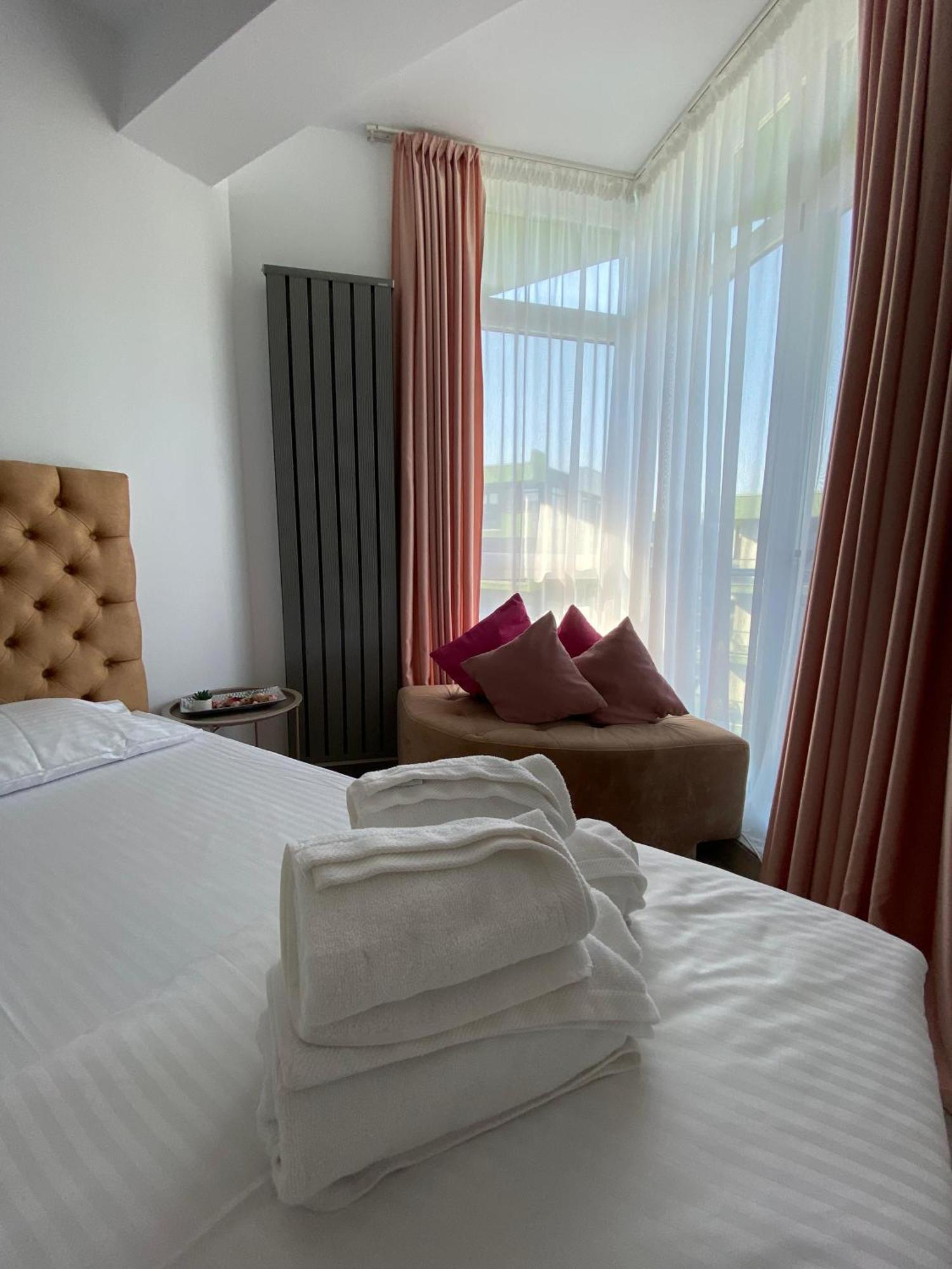 Iako Premium Apartament Năvodari Kültér fotó