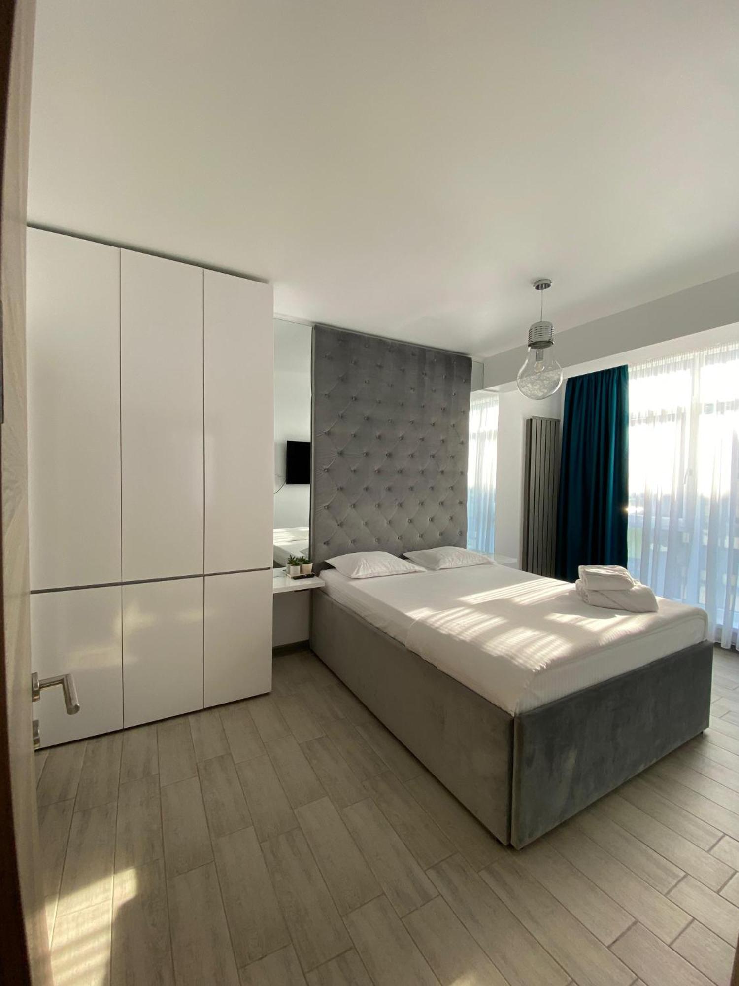 Iako Premium Apartament Năvodari Kültér fotó