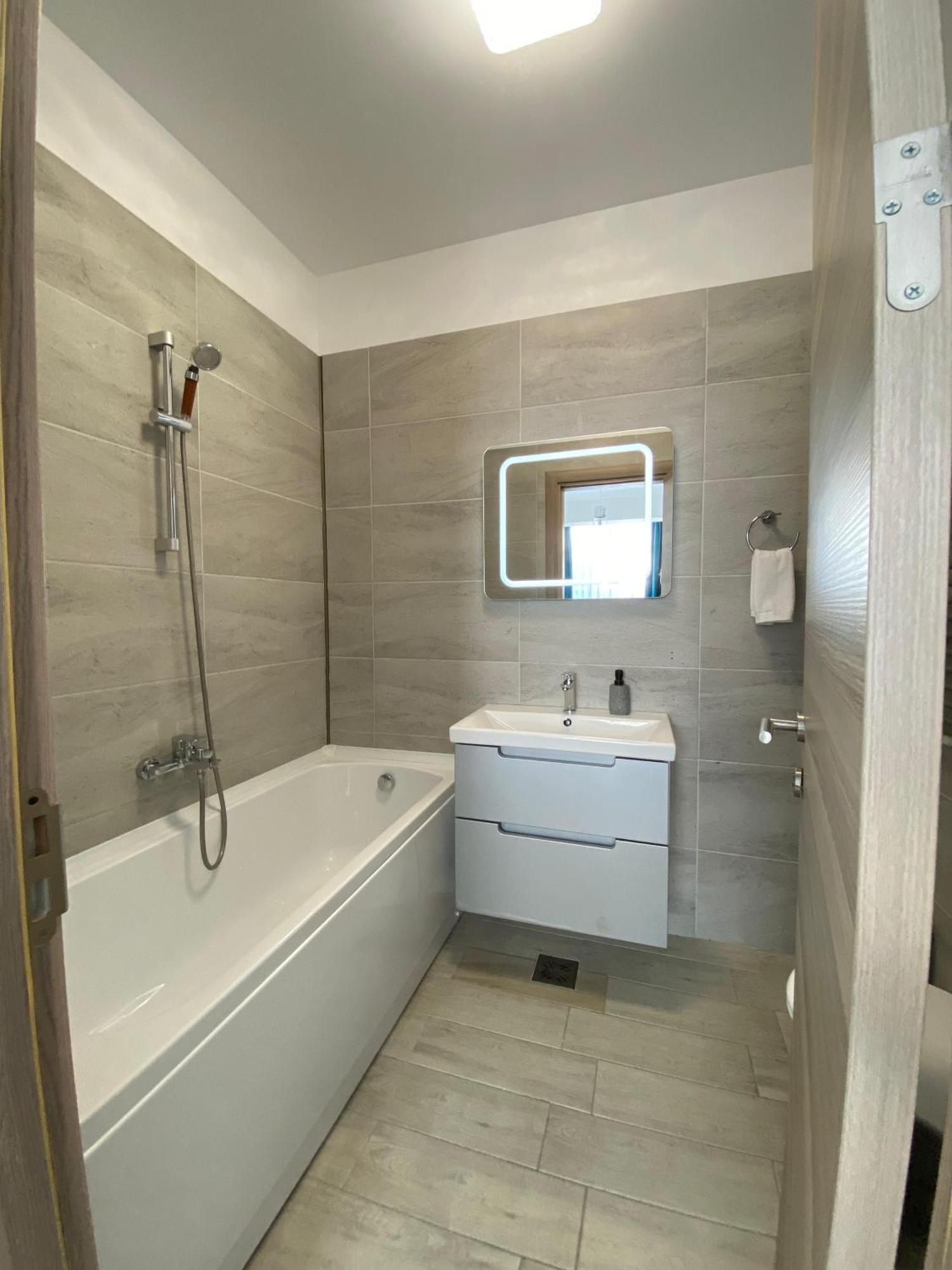 Iako Premium Apartament Năvodari Kültér fotó