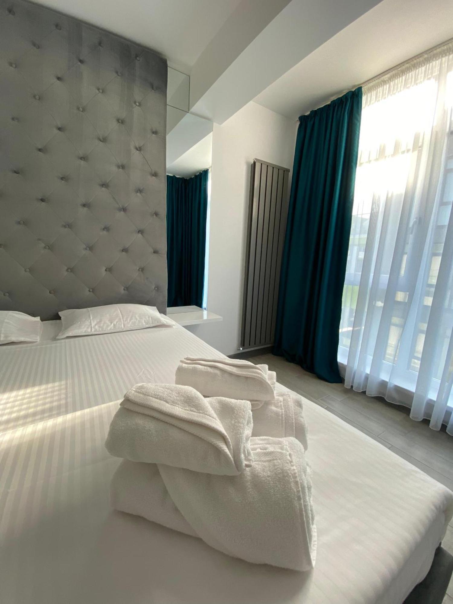 Iako Premium Apartament Năvodari Kültér fotó